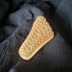 Petite brosse à pied